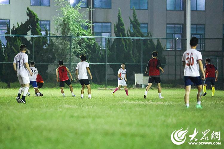 锋芒, 雨中鏖战砺, 争分夺秒