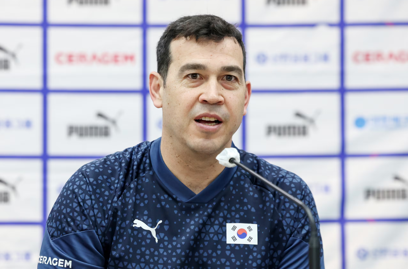 斯的执教情, 青训接力乏 斯的执教情, 青训接力乏